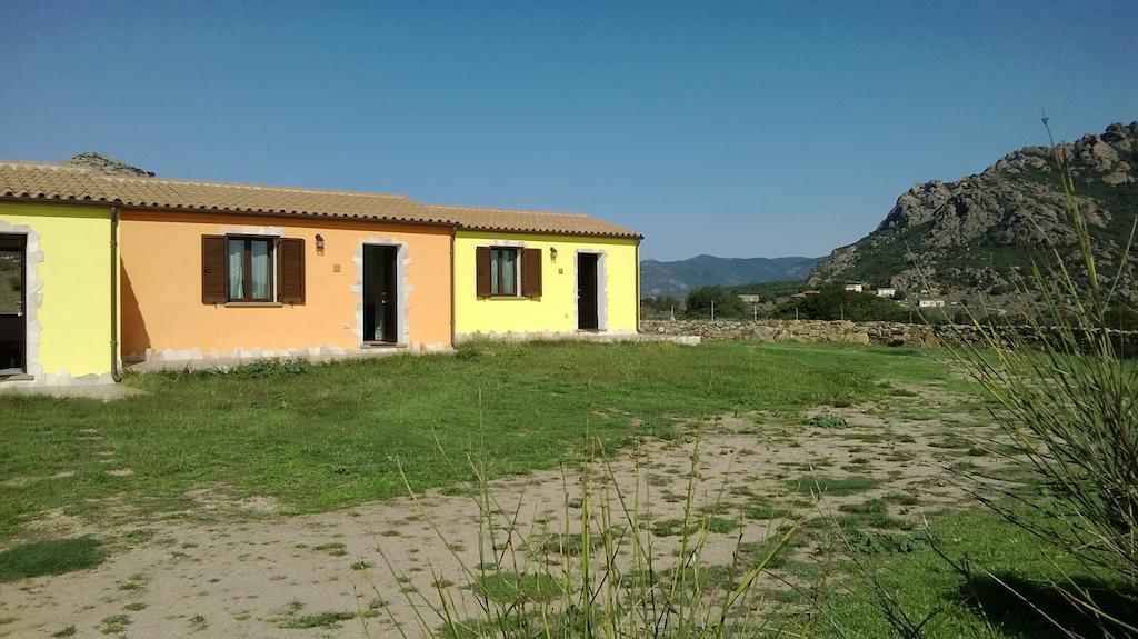 Agriturismo B&B Casteldoria Santa Maria  Exteriör bild